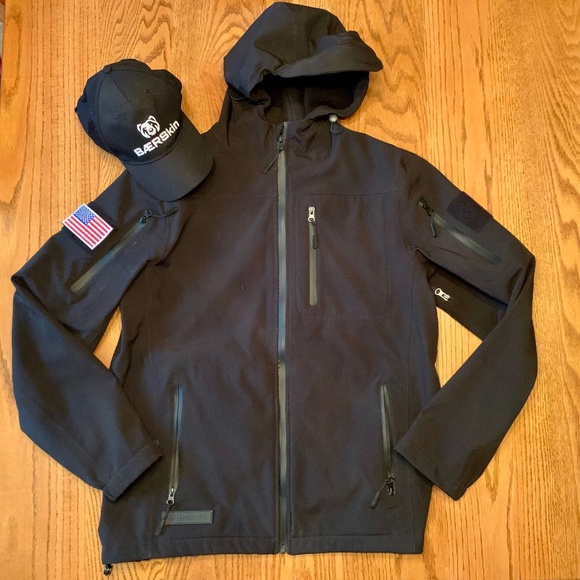 BÆRSkin Waterproof Softshell Bonded Fleece Jacket, M - Picture 1 of 14